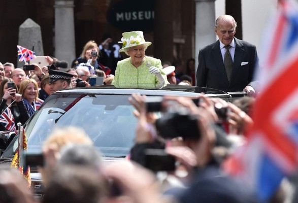 Isabel II, el ancla de los británicos en un mar agitado