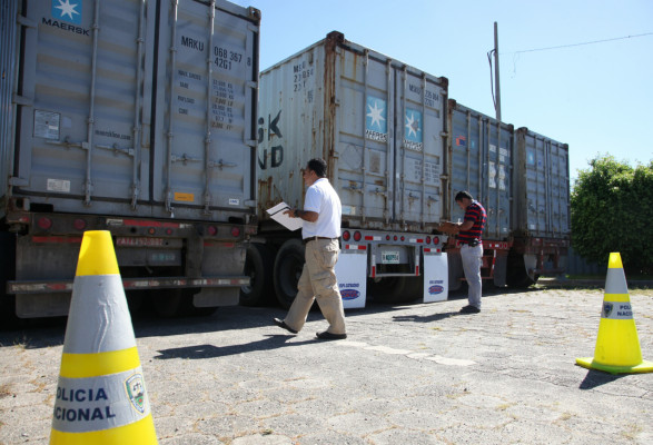 Decomisan cuatro furgones en Choloma