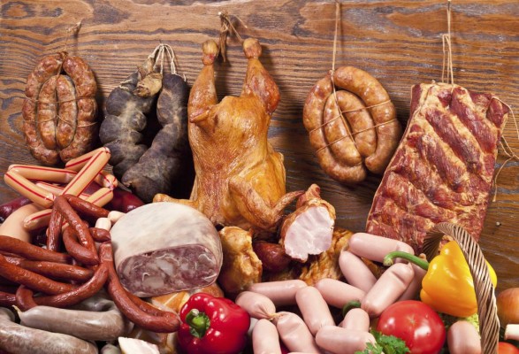 El alcohol y la carne procesada aumentan el riesgo de cáncer de estómago