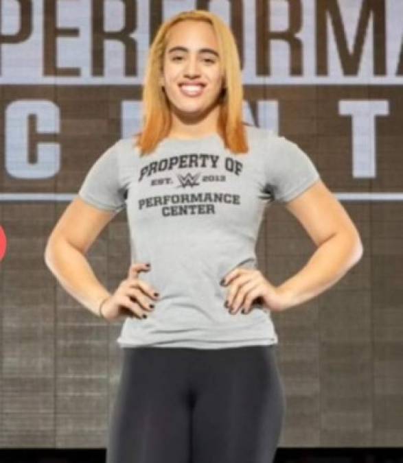 La hija de Dwayne Johnson, conocido también como 'La Roca', y su primera esposa Dany García ha decidido continuar el legado familiar convirtiéndose en una de las estrellas de la WWE.