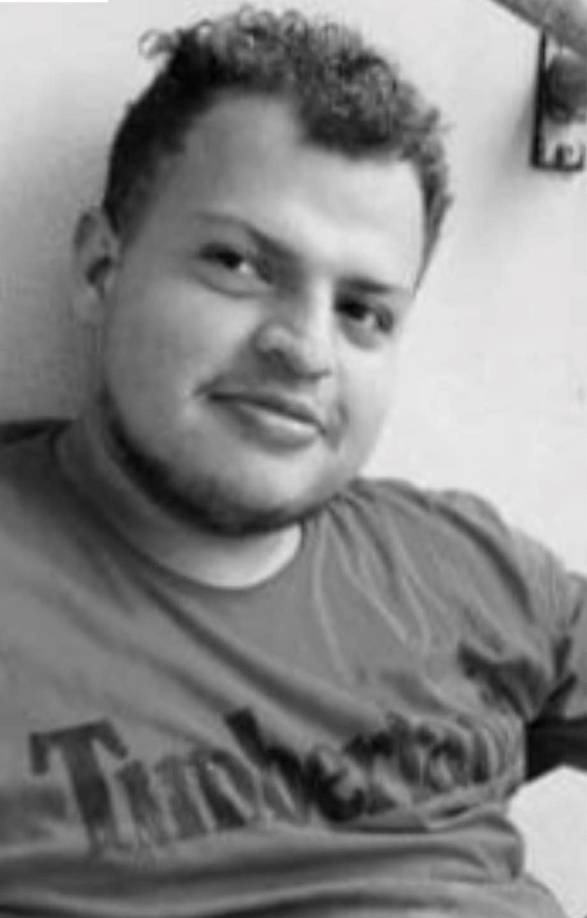 Cuando los policías se bajaron de la patrulla, el agente Mateo Quintanilla (herido) le dijo a Virgilio Velásquez que se calmara y que bajara la pistola. Según lo informado, el ganadero le disparó al policía y lo hirió.