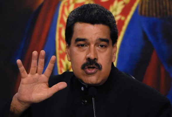Los cuatro factores que sostienen a Maduro en una Venezuela colapsada