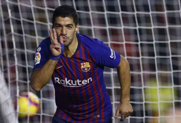 Luis Suárez se viste de héroe y le da triunfo al Barcelona ante Rayo Vallecano