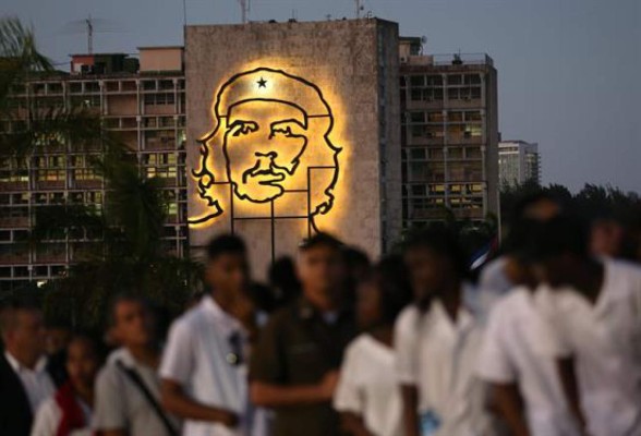 La Habana acogerá este martes a los últimos invitados de Fidel  