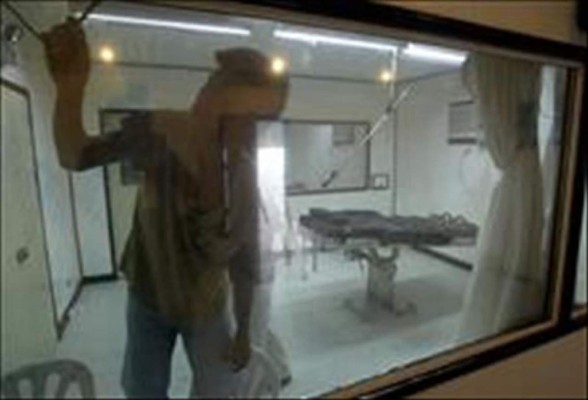 EUA ejecuta por inyección letal a preso por asesinato de primo y su esposa