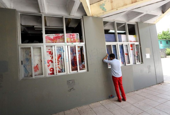 Huelga en la Unah frustra sueños de los estudiantes por egresar