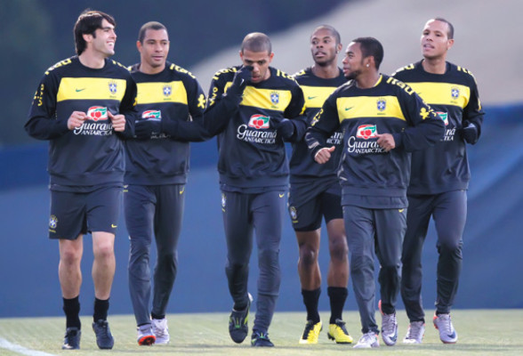Kaká preparado para liderar a Brasil en octavos