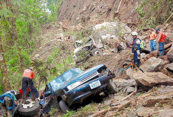 Pérdidas millonarias dejó el terremoto en Costa Rica