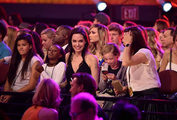 El mejor abrazo de Angelina Jolie