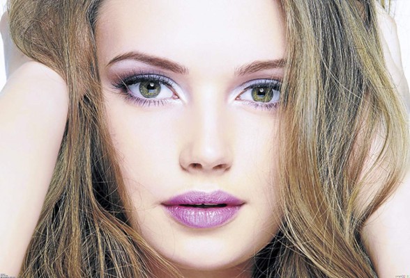 Maquillaje rosa pastel