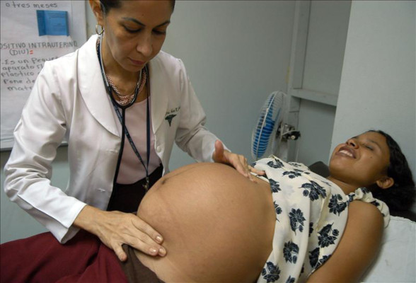 Embarazo precoz deja a niñas con vidas desgarradas
