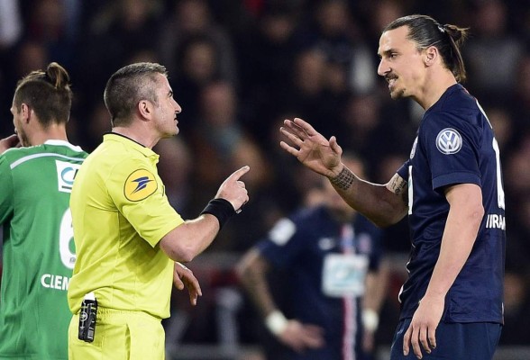 Ibrahimovic, sancionado con cuatro partidos por llamar a Francia 'país de mie...'