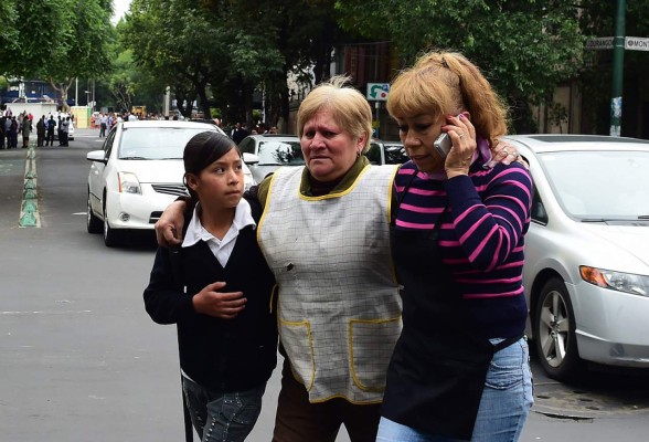 Un fuerte y prolongado sismo de 6.4 sacude Ciudad de México
