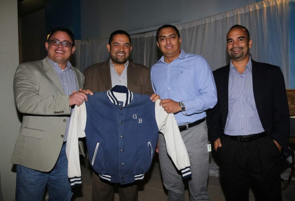 Los graduados 1995 del Cedem se reúnen