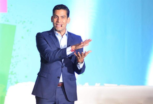 Hondureños pueden aplicar para becas convocadas por Ismael Cala y Universidad Urbe