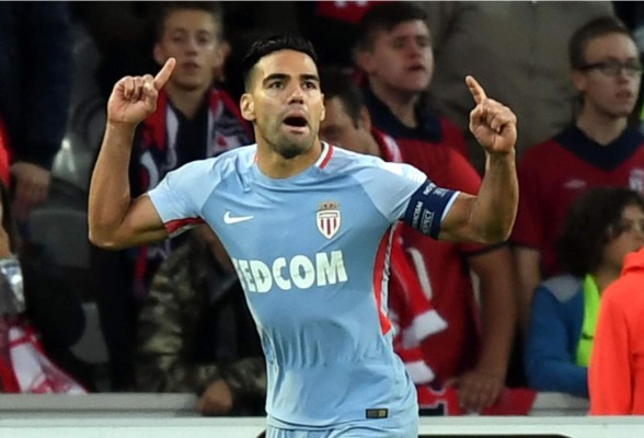 Falcao bate un récord en goleada del Mónaco al Lille de Bielsa