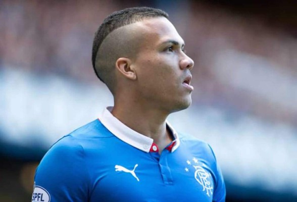 Aficionados del Rangers le rinden homenaje a Peralta