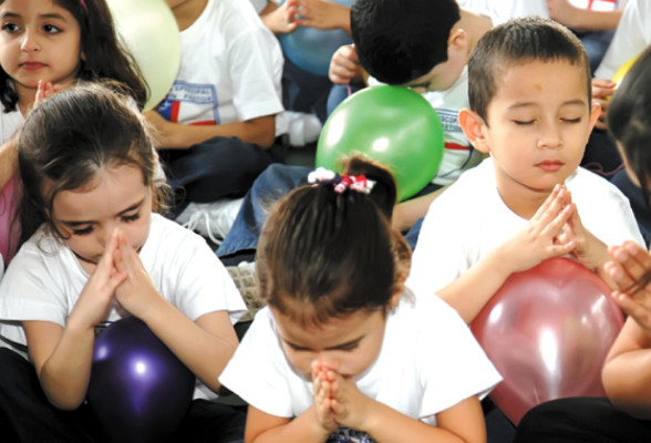 Los niños piden felicidad para Honduras