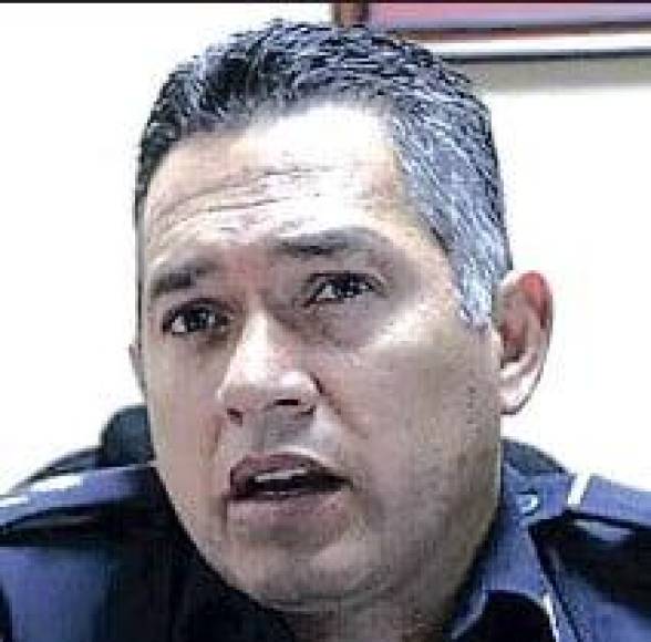 Mejía Vargas, de acuerdo con las investigaciones de la Fiscalía de EUA, trabajó muy de cerca con el agente Mauricio Hernández Pineda, para proteger los envíos de cocaína de Juan Antonio “Tony” Hernández y el capo mexicano Joaquín “El Chapo” Guzmán.