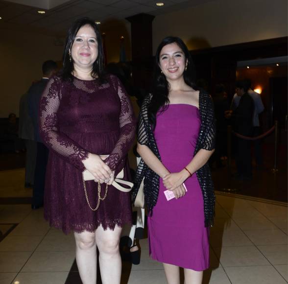 Karen Antúnez y Zully Cuéllar