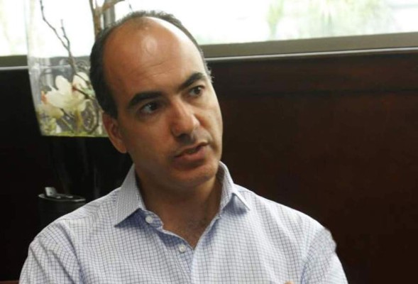 Sampedranos pagan 'caro” con apagones nocturnos de la Enee