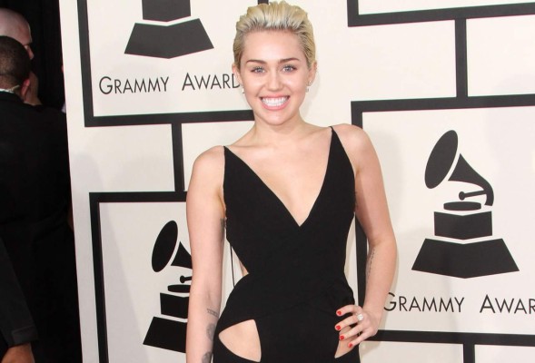 Miley Cyrus se siente rechazada cuando entra en tiendas de lujo