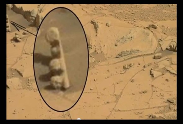 Encuentran objeto con la forma de un semáforo en Marte