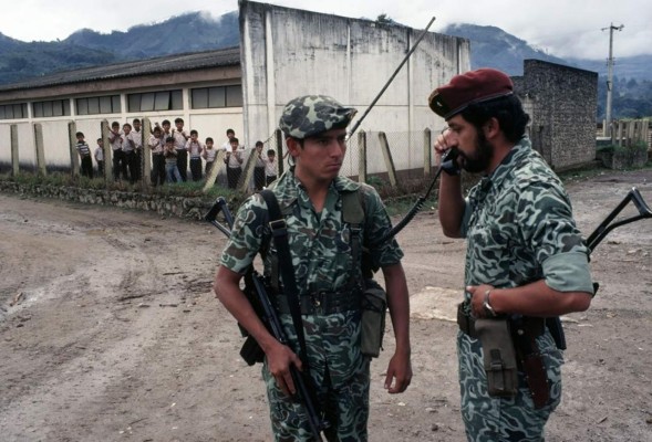 El general que firmó la paz, derrocó a dictadores y salió por la puerta falsa
