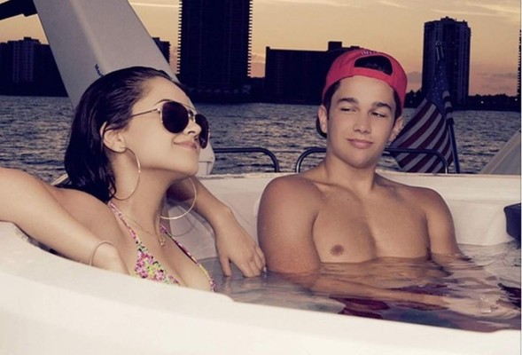 Austin Mahone celebra cumpleaños con Becky G