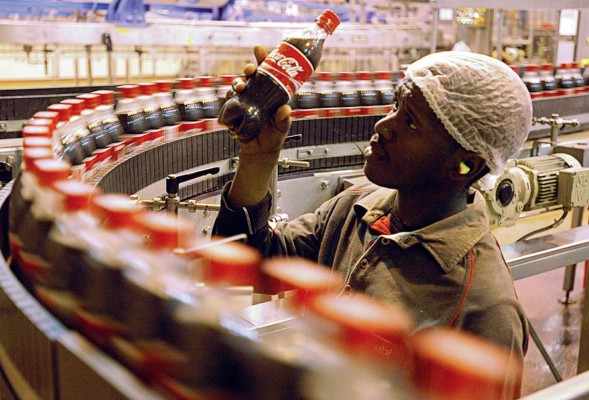 El pacto AB InBev-SAB complica a Coca-Cola en América Latina