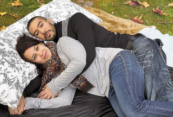 Los profesionales del abrazo ganan cada vez más clientes