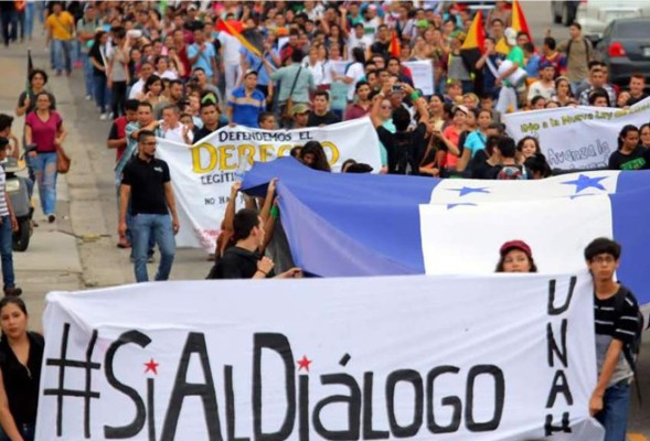 Autoridades citarán a más de 25 universitarios a audiencia de descargo