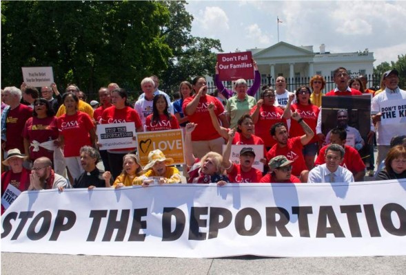 Indocumentados en EUA: Ignorados por demócratas y maltratados por republicanos