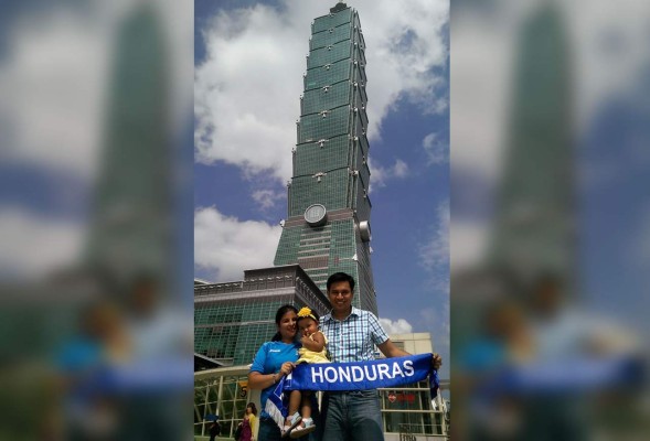 Hondureños becados en Taiwán, historias de amor y dedicación