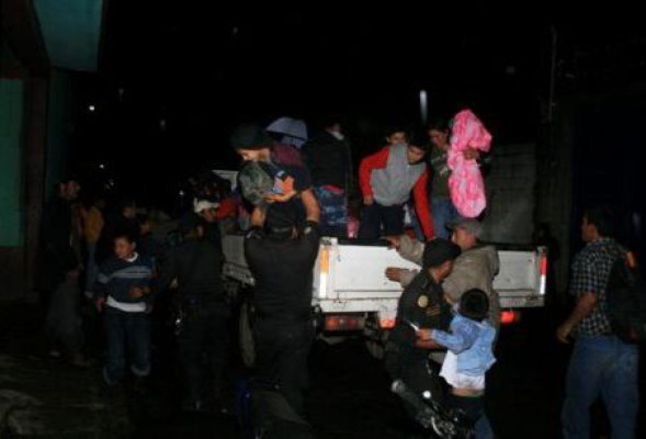 Volcán de Pacaya vuelve a entrar en fase de erupción