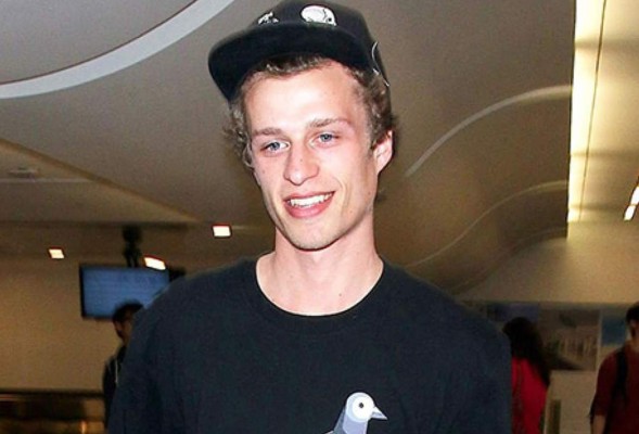 Se rehabilita hermano de Paris Hilton