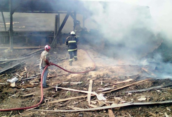 Incendian maderera de regidor asesinado en Jocón
