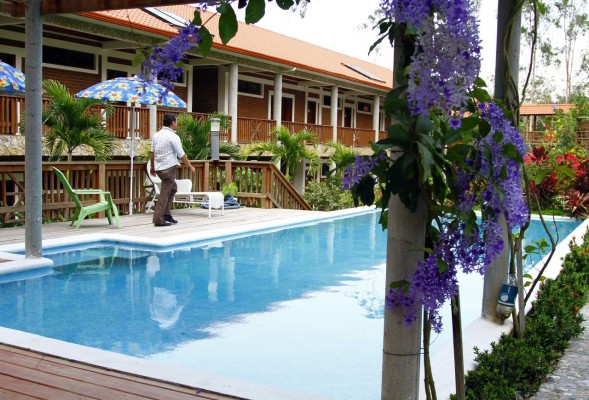 Occidente abre sus encantos al verano