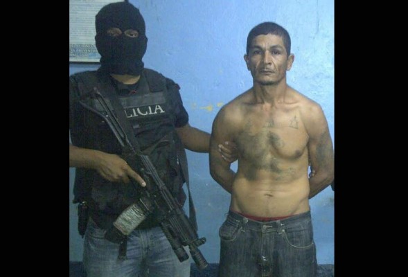 Lo acusan de violar a su hija e hijastra