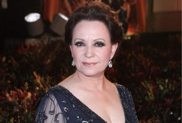 Adriana Barraza no tiene cáncer de mama