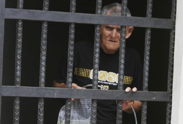 Capturan a anciano por violación