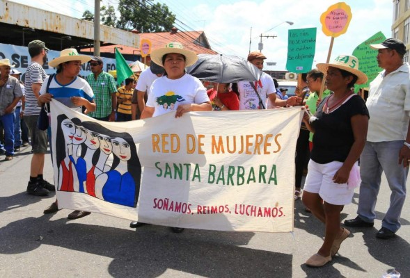 Organizaciones campesinas protestan en SPS contra la minería