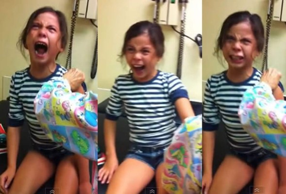 La chistosa reacción de una niña al recibir una inyección  