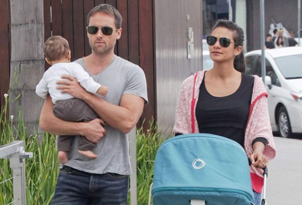 Expareja de Charlize Theron tiene familia secreta en Costa Rica