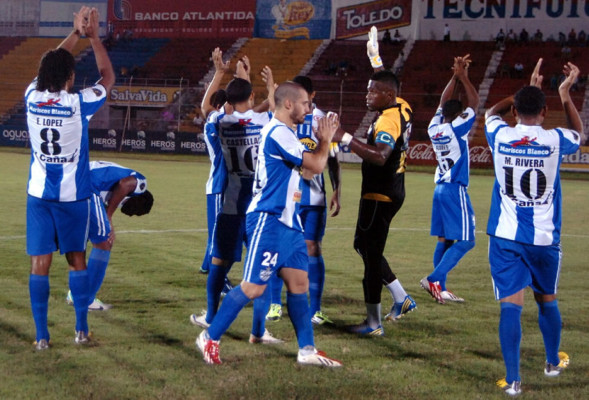 Barrida de 12 jugadores en el Victoria