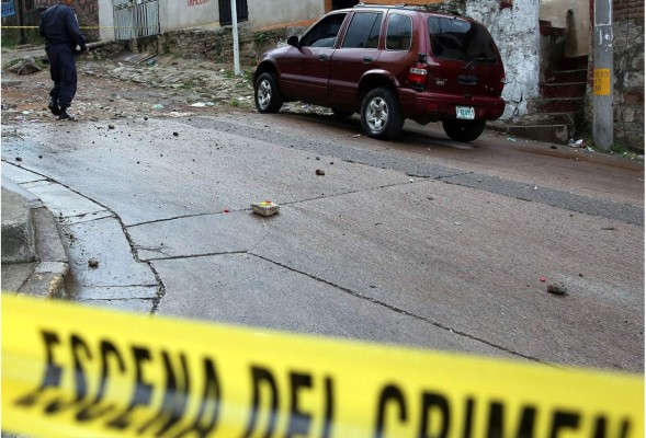 Acribillan a pareja en una camioneta en Tegucigalpa