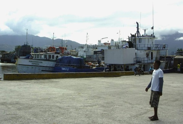 Empresarios y Portuaria acuerdan dragar muelle de La Ceiba