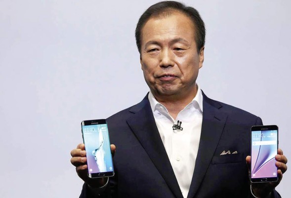 Samsung se adelanta al nuevo iPhone y lanza dos móviles