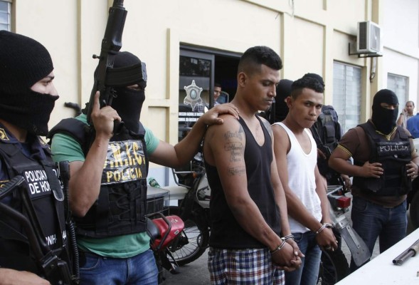 Caen dos supuestos miembros de banda de homicidas y violadores