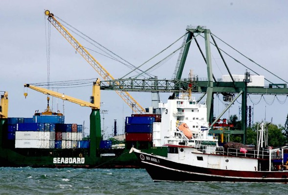 Van 6 meses de atraso y no inicia obra de muelle en Puerto Cortés